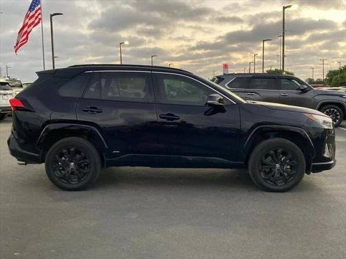 2024 Toyota RAV4 Hybrid SE