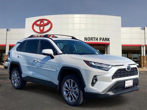 2025 Toyota RAV4 XLE Premium