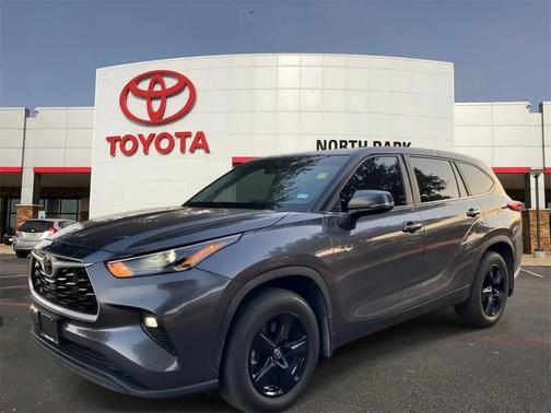2023 Toyota Highlander LE