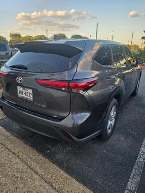 2023 Toyota Highlander LE
