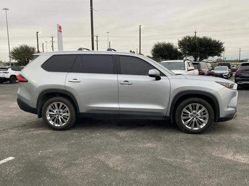 2024 Toyota Grand Highlander Platinum