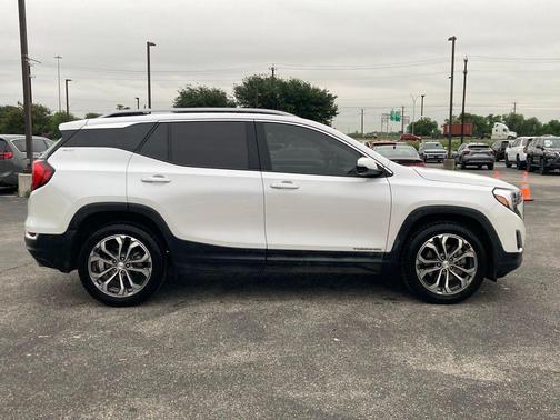 White Frost Tricoat 2020 GMC Terrain SLT