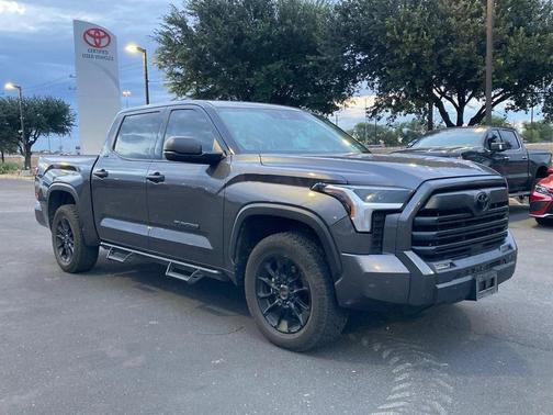 2022 Toyota Tundra SR5