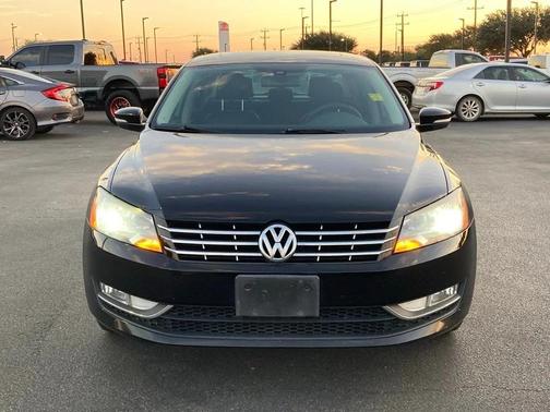2014 Volkswagen Passat 1.8T Auto SEL Premium