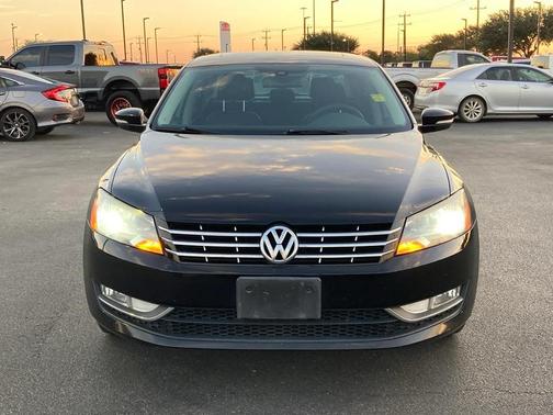 2014 Volkswagen Passat 1.8T Auto SEL Premium