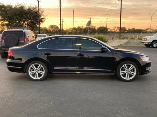 2014 Volkswagen Passat 1.8T Auto SEL Premium