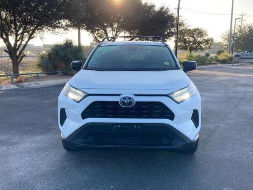 2023 Toyota RAV4 Hybrid LE