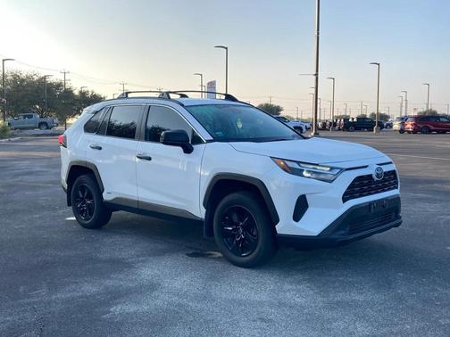 2023 Toyota RAV4 Hybrid LE