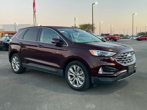 2024 Ford Edge Titanium