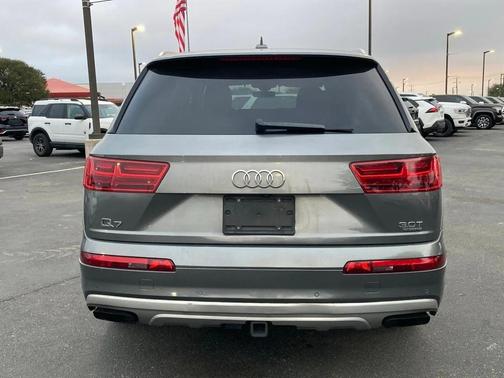 2017 Audi Q7 3.0T Prestige