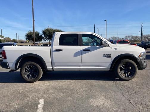 2024 RAM 1500 Classic Warlock Crew Cab 4x4 5'7' Box