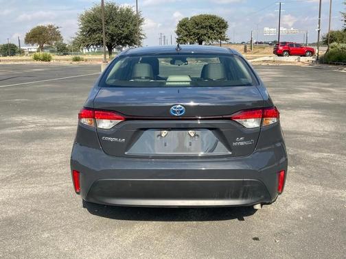 2024 Toyota Corolla Hybrid LE