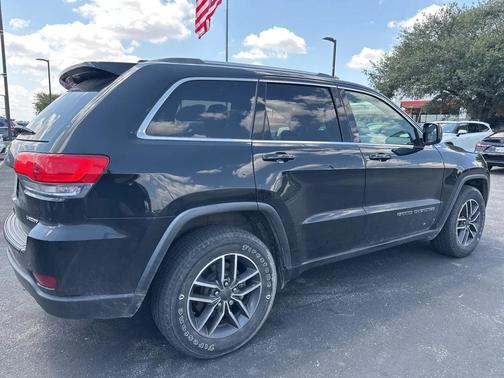 2019 Jeep Grand Cherokee Laredo