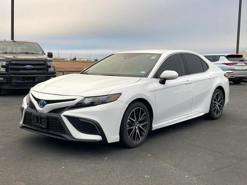2024 Toyota Camry Hybrid SE