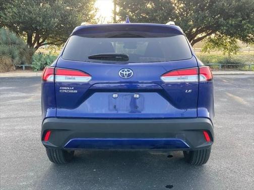 2024 Toyota Corolla Cross LE