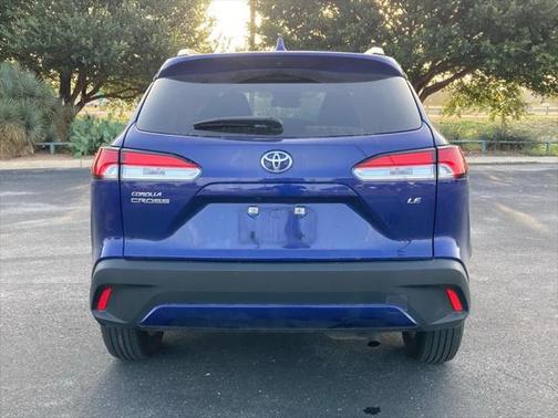 2024 Toyota Corolla Cross LE
