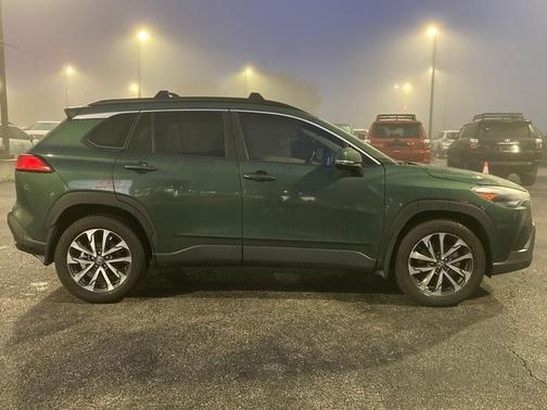 2024 Toyota Corolla Cross XLE