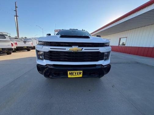 2024 Chevrolet Silverado 2500 Custom