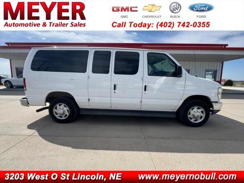 2010 Ford E350 Super Duty XLT