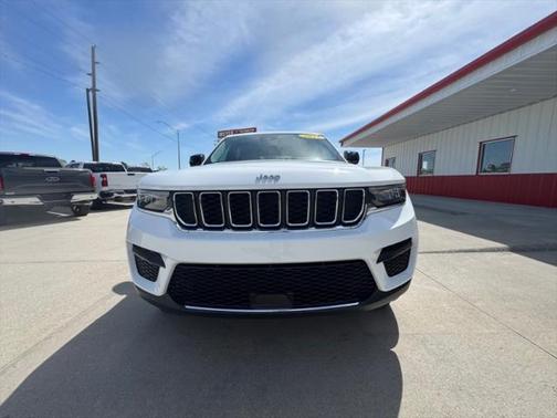2023 Jeep Grand Cherokee Laredo