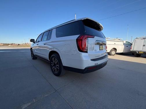 2021 GMC Yukon XL AT4