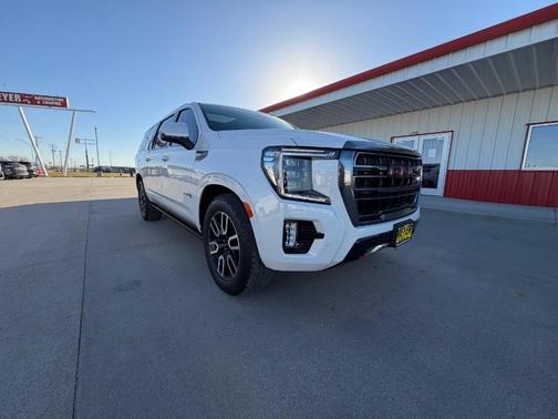2021 GMC Yukon XL AT4
