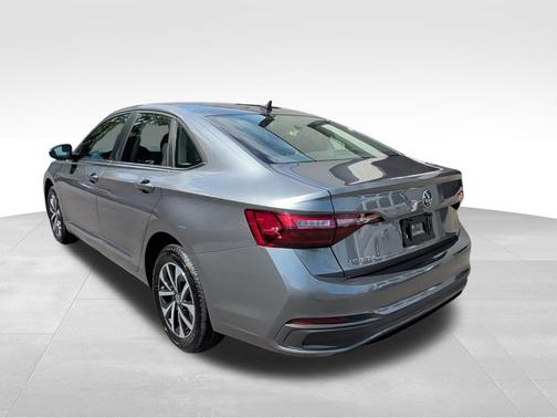 Platinum Gray Metallic 2022 Volkswagen Jetta 1.5T S