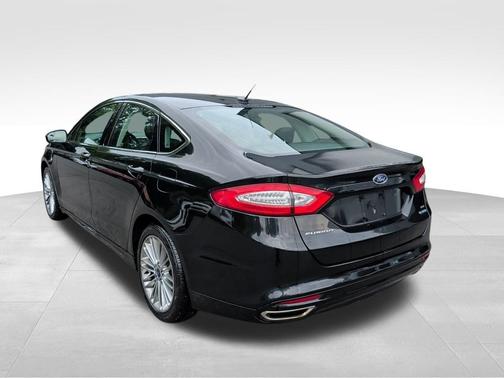 TUXEDO BLACK METALLIC 2014 Ford Fusion SE