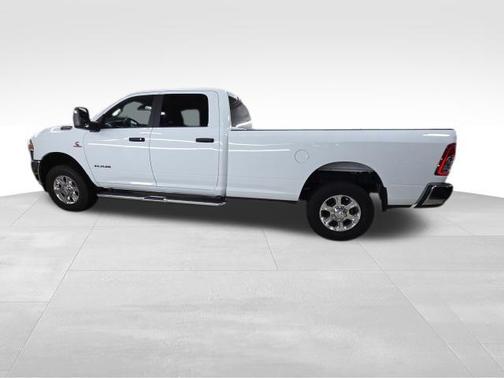 Bright White Clearcoat 2024 RAM 3500 Big Horn Crew Cab 4x4 8' Box
