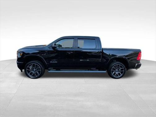 2019 RAM 1500 Laramie Crew Cab 4x4 57' Box