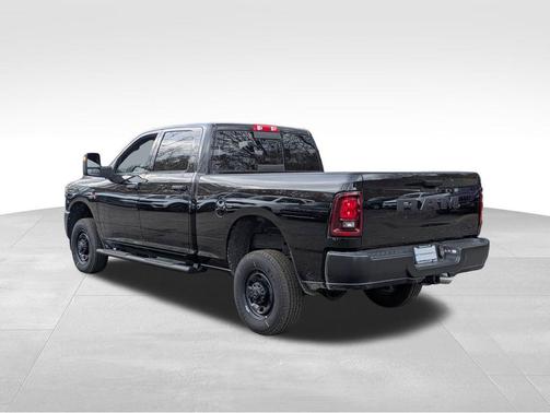 2025 RAM 2500 Tradesman Crew Cab 4x4 6'4' Box