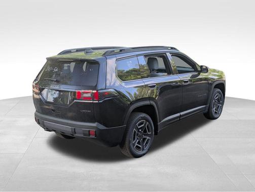 Diamond Black Crystal Pearlcoat 2026 Jeep Cherokee Limited