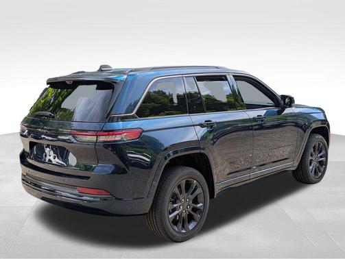 Fathom Blue Pearlcoat 2026 Jeep Grand Cherokee Limited