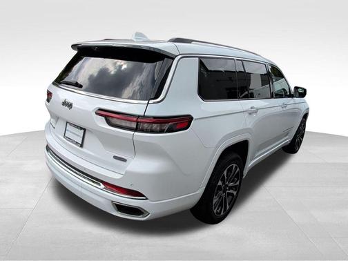 2022 Jeep Grand Cherokee L Overland