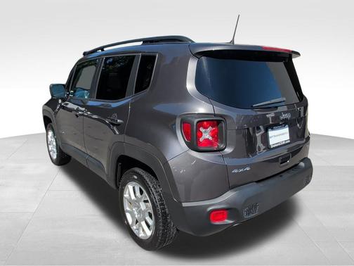 Granite Crystal Metallic Clearcoat 2020 Jeep Renegade Latitude