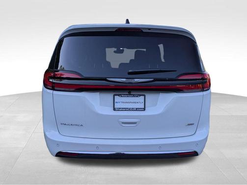 2026 Chrysler Pacifica L