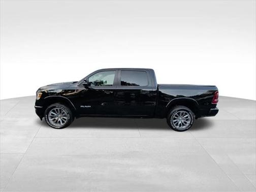 2022 RAM 1500 Laramie Crew Cab 4x4 57' Box