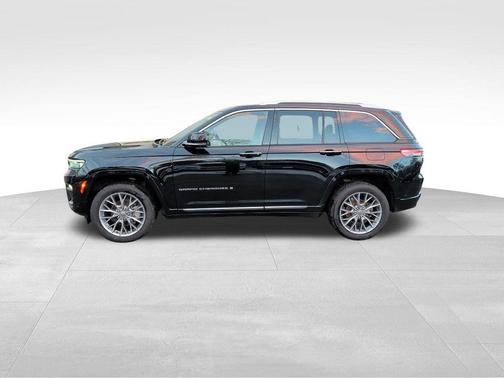 2022 Jeep Grand Cherokee Summit