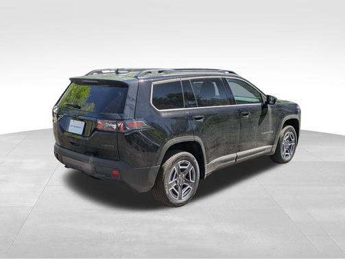 Diamond Black Crystal Pearlcoat 2026 Jeep Cherokee Limited
