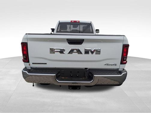 2025 RAM 2500 Big Horn Regular Cab 4x4 8' Box