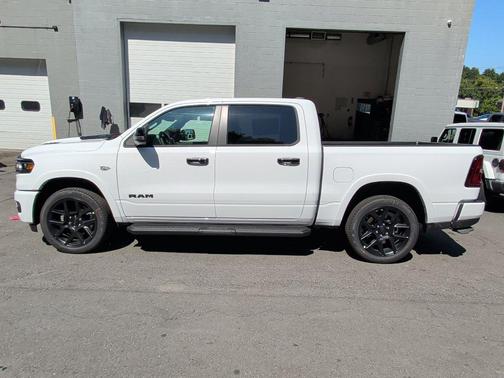 Bright White Clearcoat 2026 RAM 1500 Laramie