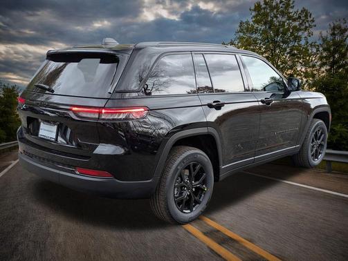 2025 Jeep Grand Cherokee Altitude