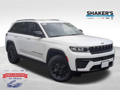 Bright White Clearcoat 2026 Jeep Grand Cherokee Altitude