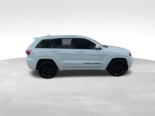 2022 Jeep Grand Cherokee Laredo