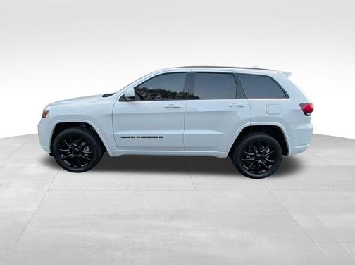 2022 Jeep Grand Cherokee Laredo
