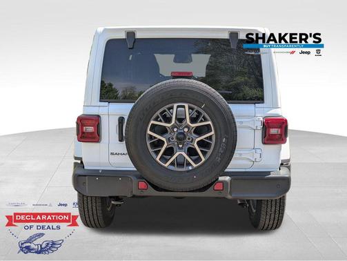 Bright White Clearcoat 2026 Jeep Wrangler 4-Door Sahara 4x4