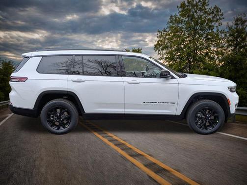 2025 Jeep Grand Cherokee L Altitude