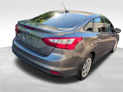 STERLING GRAY METALLIC 2012 Ford Focus SE
