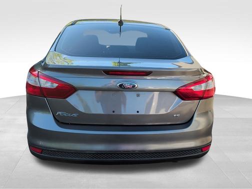 STERLING GRAY METALLIC 2012 Ford Focus SE