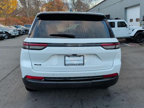 2025 Jeep Grand Cherokee Altitude